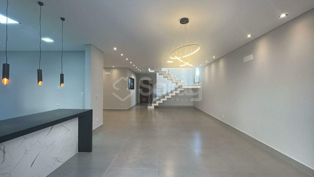 Casa em condomínio à venda no Condomínio Jardim das Palmeiras: