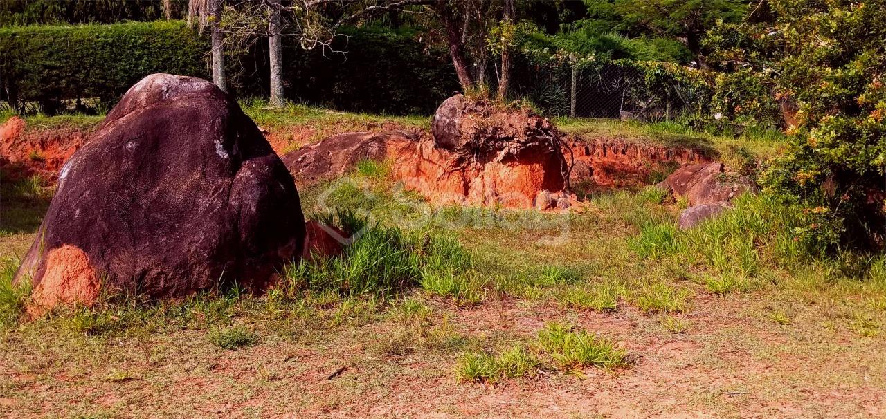 Terreno em condomínio à venda no Condomínio Vale da Santa Fé: 