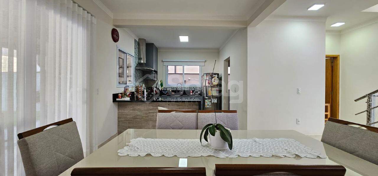 Casa em condomínio à venda no Condomínio Vita Verde: 