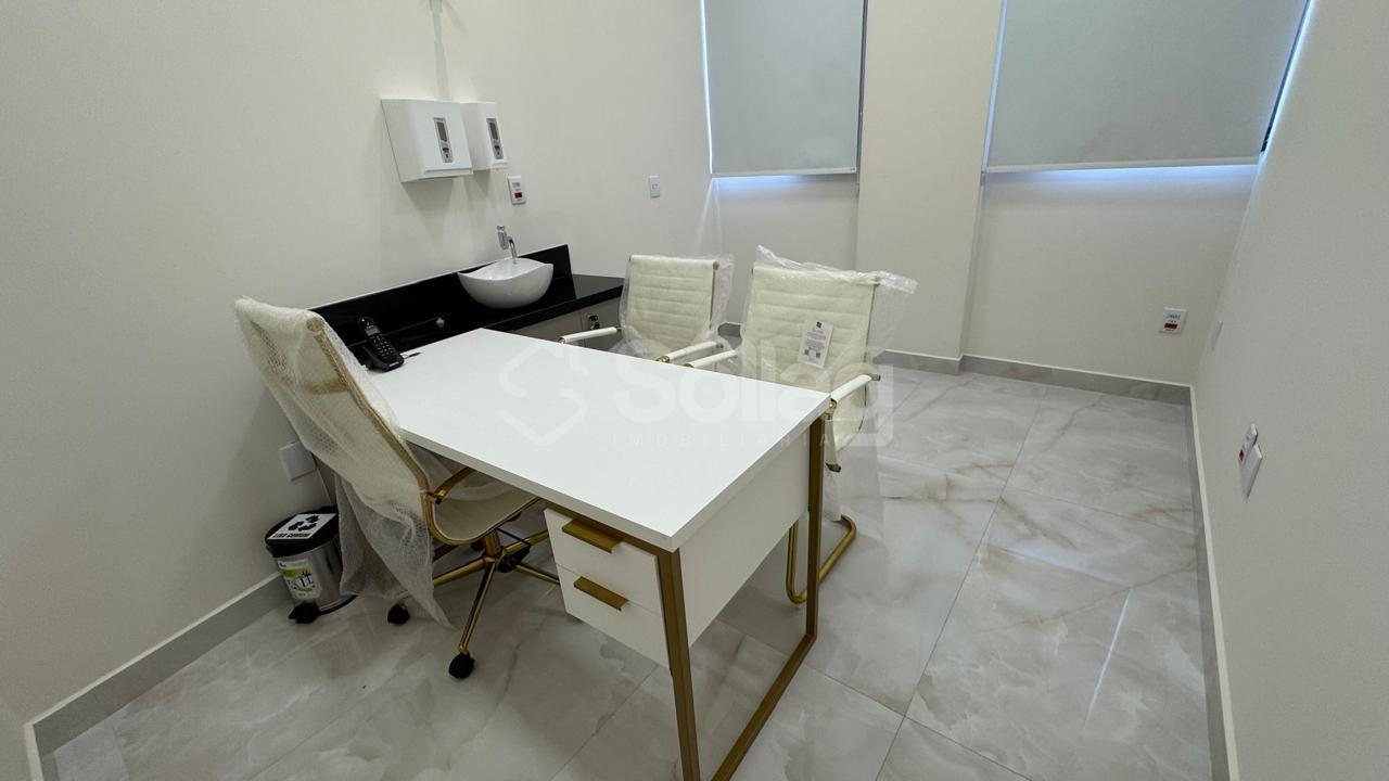 Sala para aluguel no Santa Rosa: 