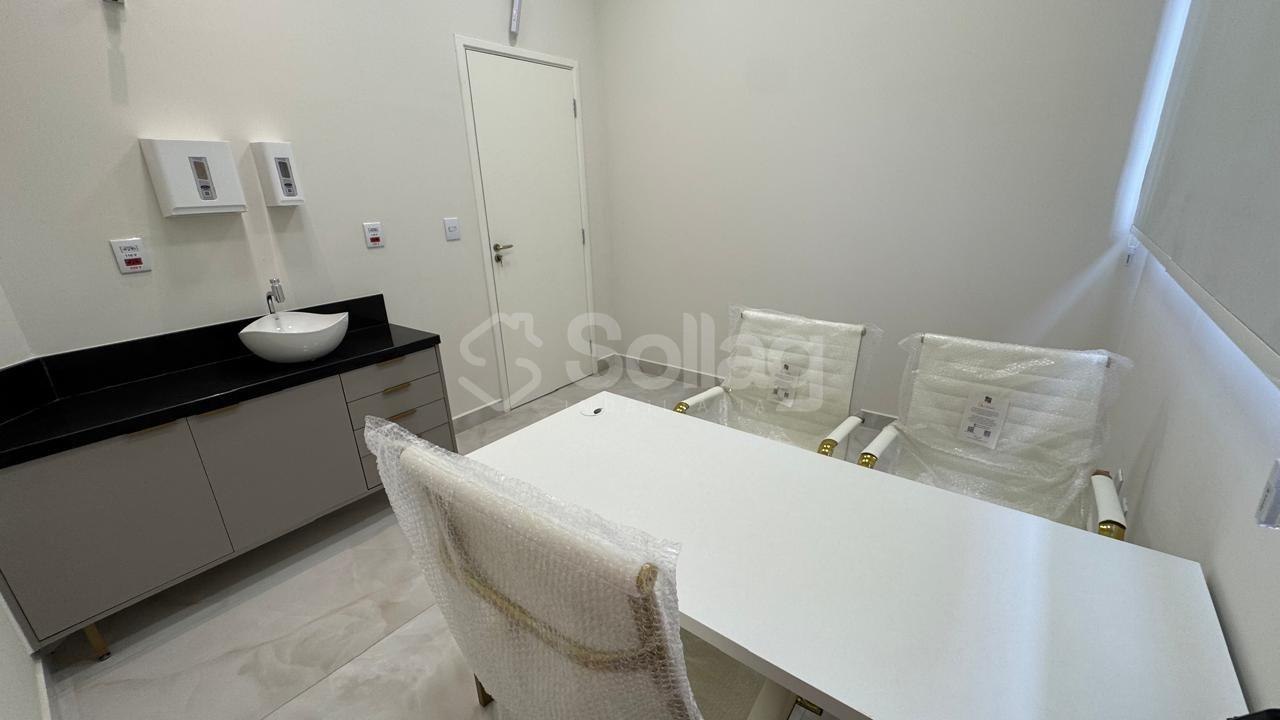 Sala para aluguel no Santa Rosa: 