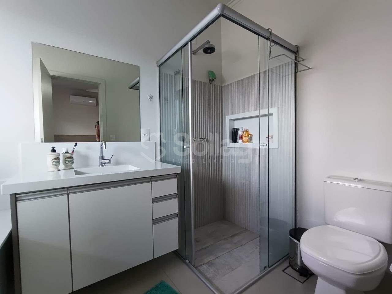 Casa em condomínio para aluguel no Bosque: 