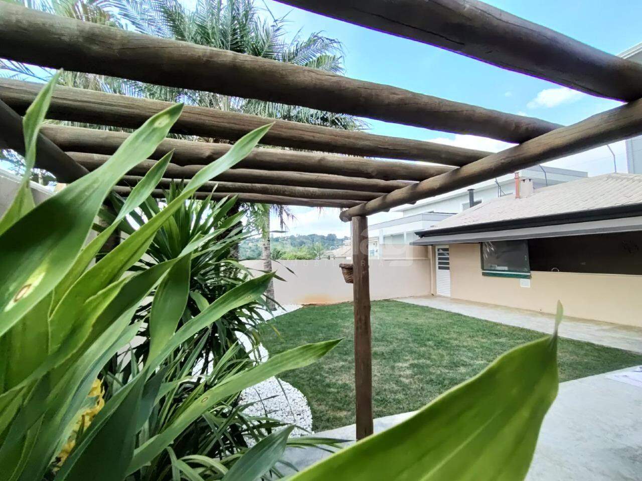 Casa em condomínio para aluguel no Bosque: 