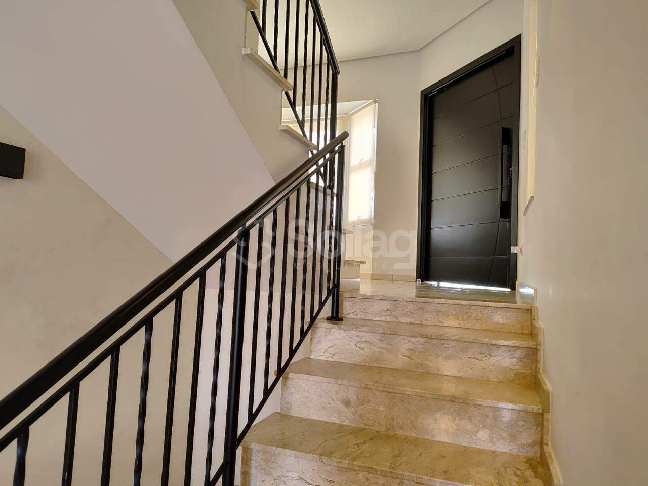 Casa em condomínio para aluguel no Bosque: 