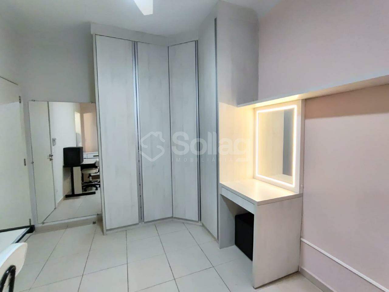 Casa em condomínio para aluguel no Bosque: 