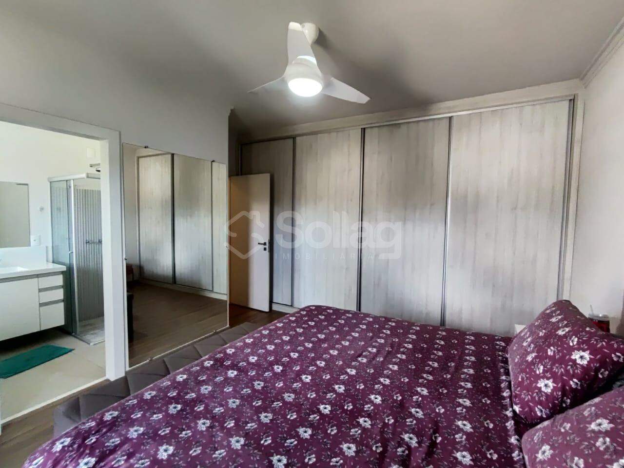 Casa em condomínio para aluguel no Bosque: 