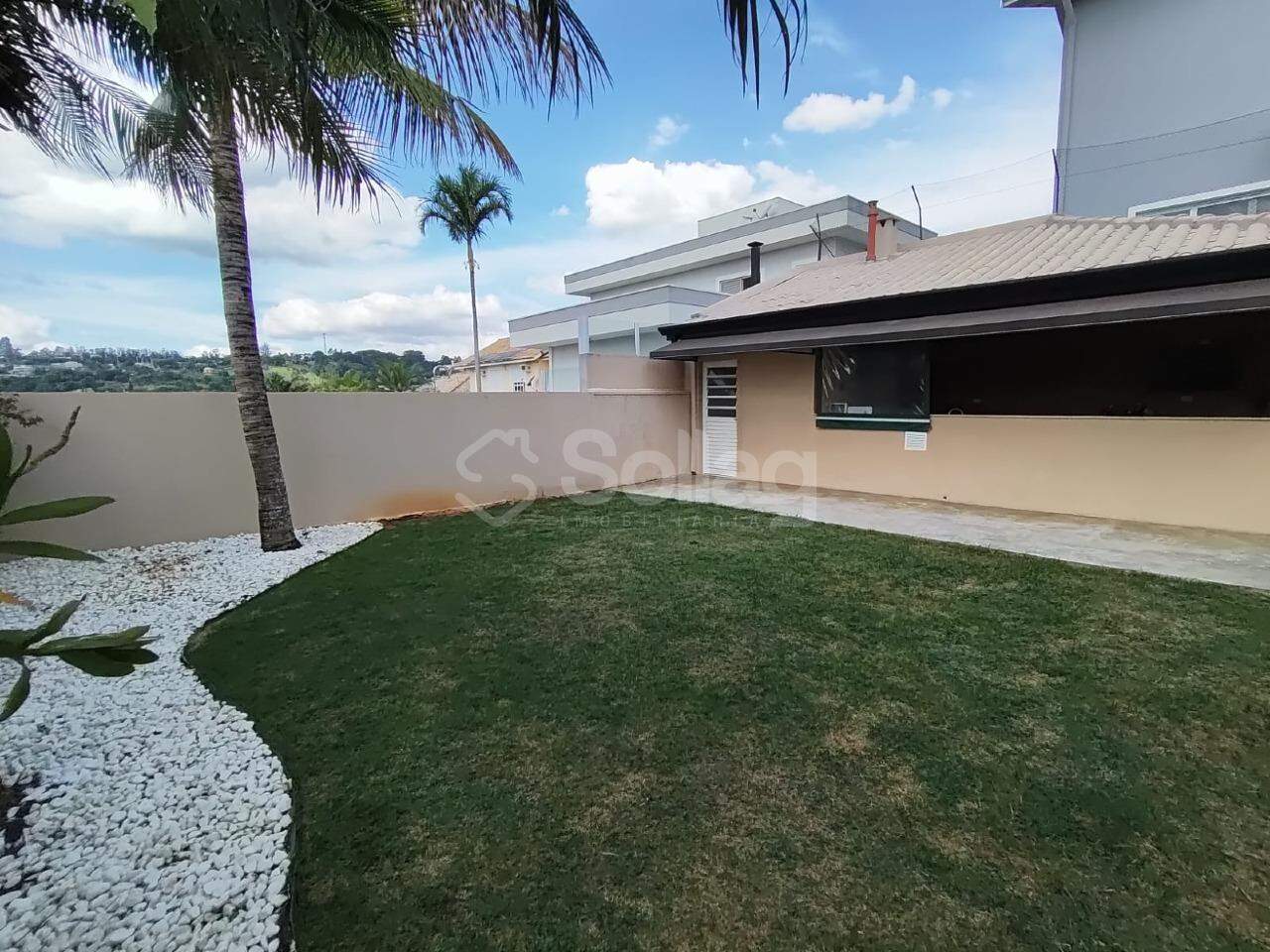 Casa em condomínio para aluguel no Bosque: 