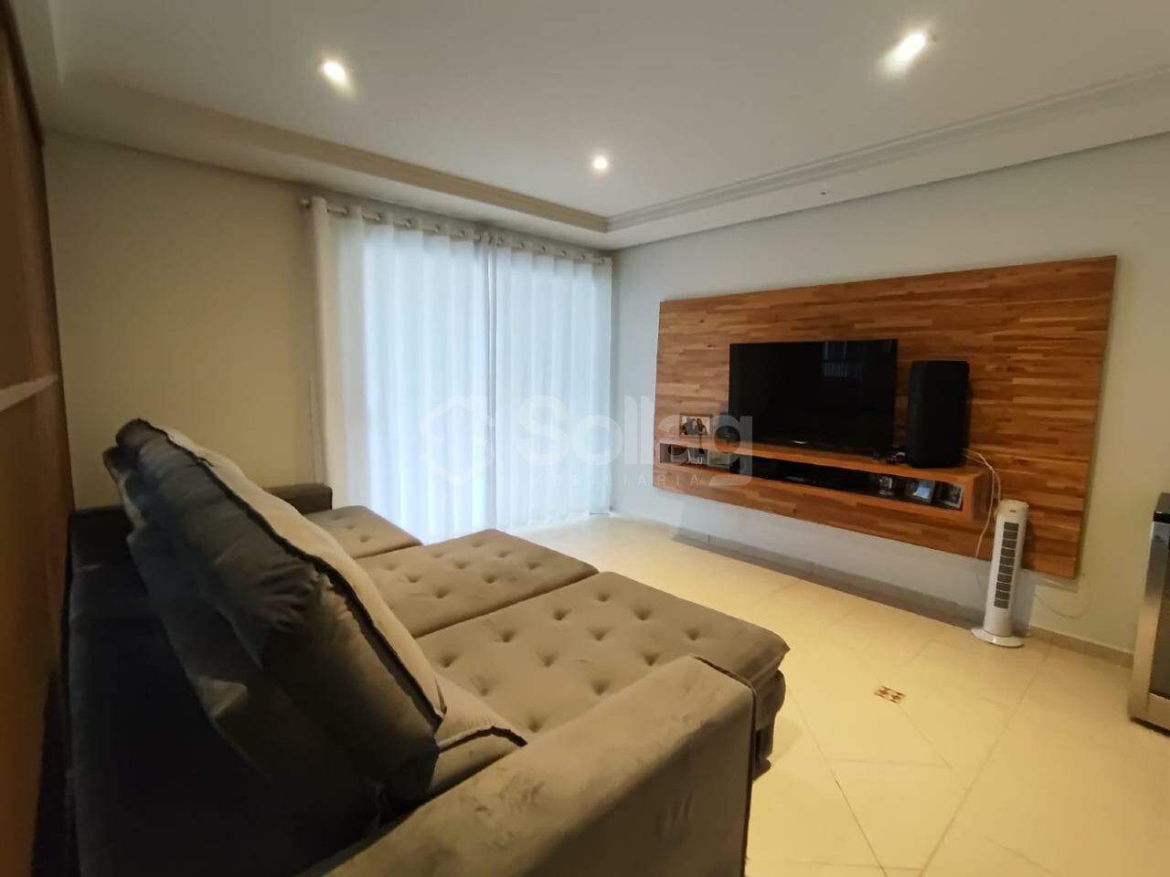 Casa em condomínio para aluguel no Bosque: 