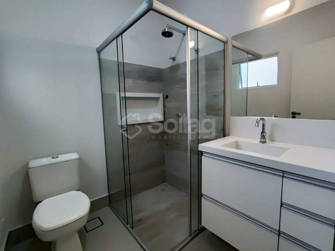 Casa em condomínio para aluguel no Bosque: 