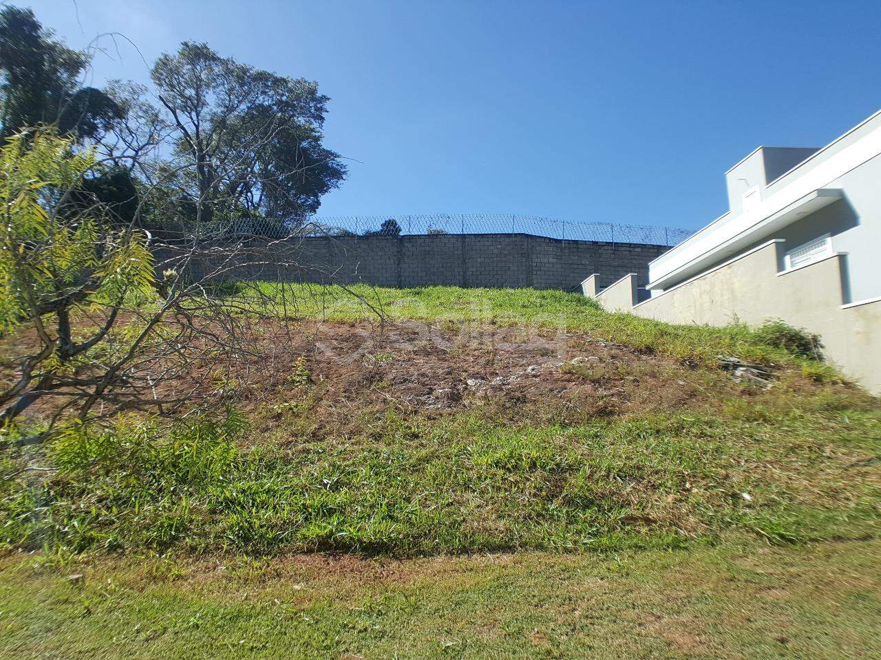 Terreno em condomínio à venda no Portal do Bosque: 