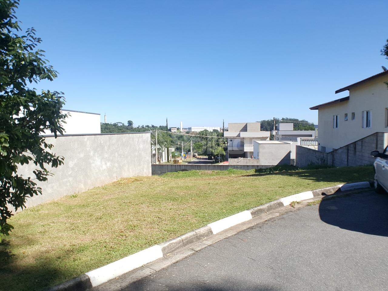 Terreno em condomínio à venda no Portal do Bosque: 