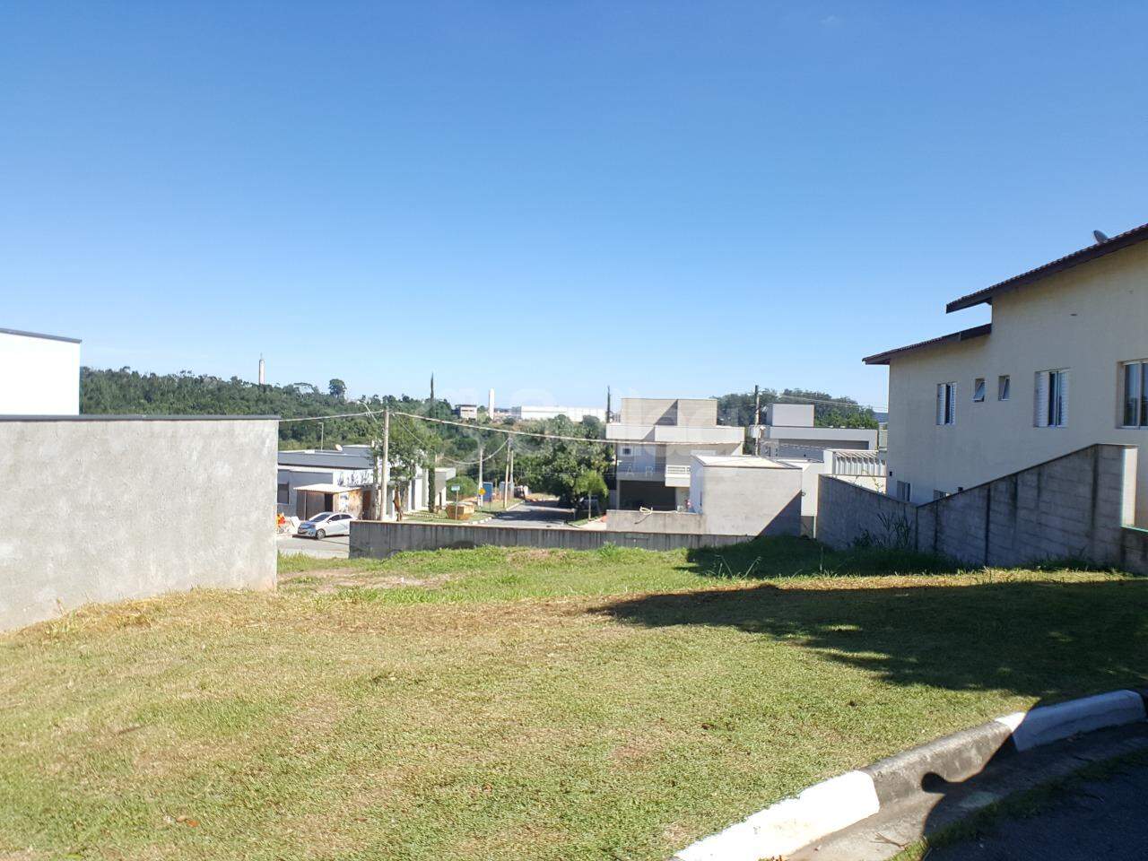 Terreno em condomínio à venda no Portal do Bosque: 