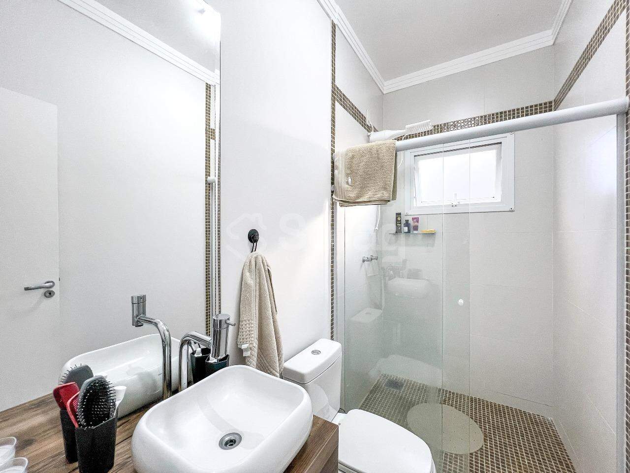 Casa em condomínio à venda no Condomínio Reserva dos Vinhedos: 