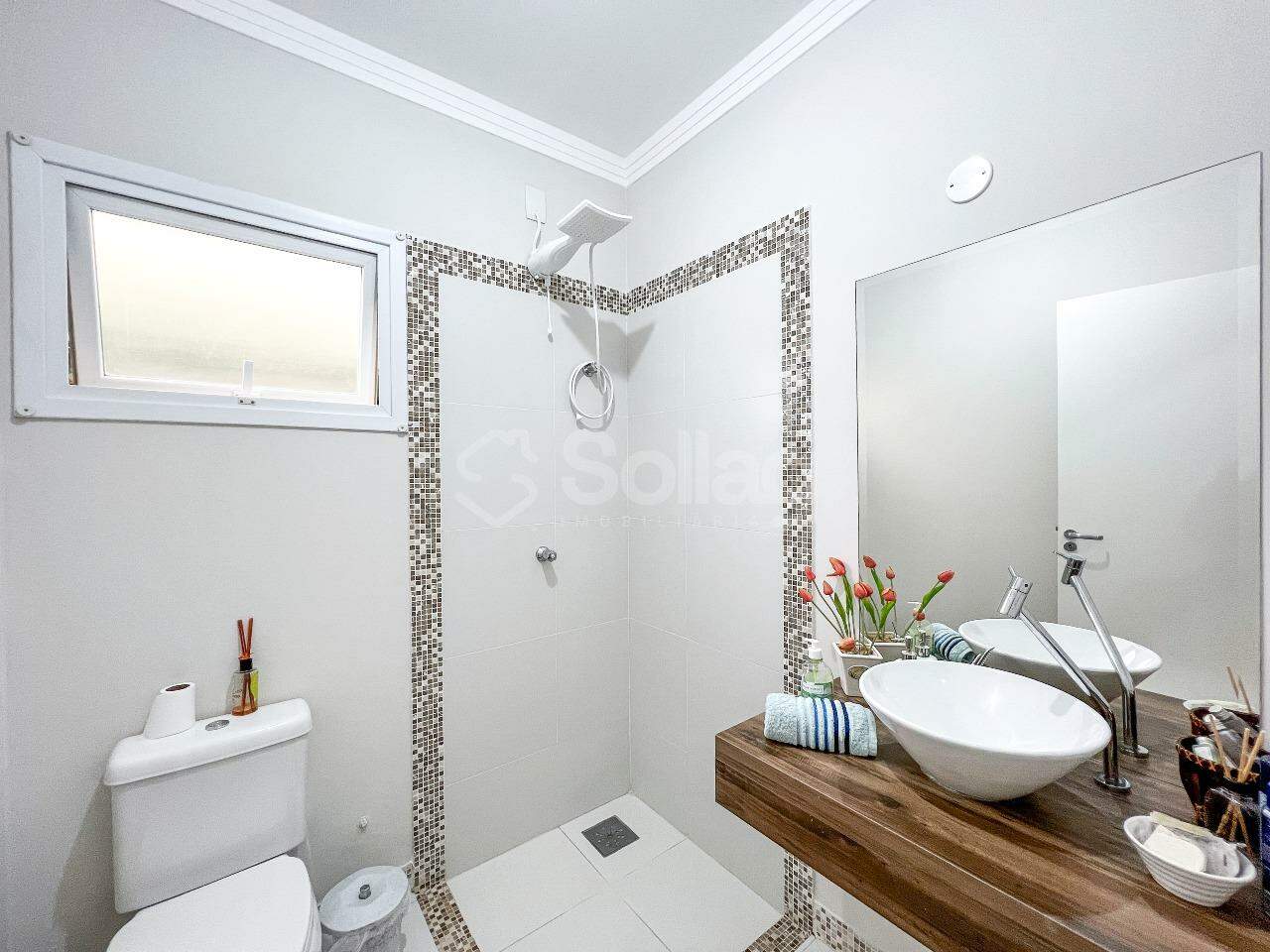 Casa em condomínio à venda no Condomínio Reserva dos Vinhedos: 