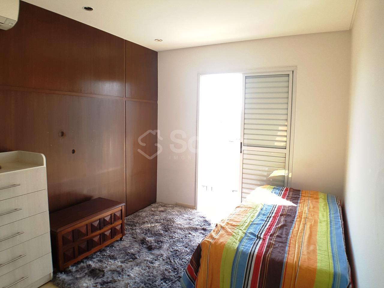 Apartamento à venda no Jardim Itália : 
