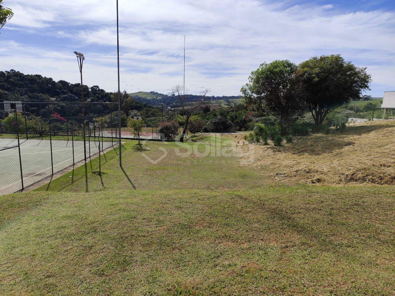 Terreno em condomínio à venda no Condomínio Reserva Santa Monica: