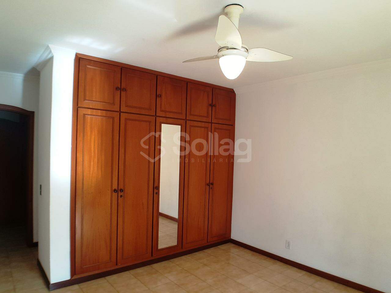 Casa em condomínio para aluguel no Marambaia: