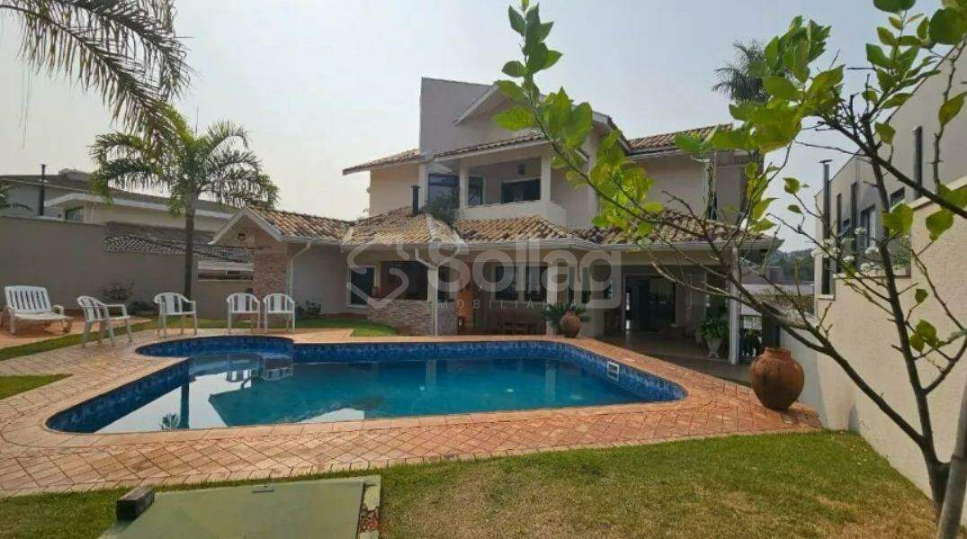 Casa em condomínio para aluguel no Bosque: 