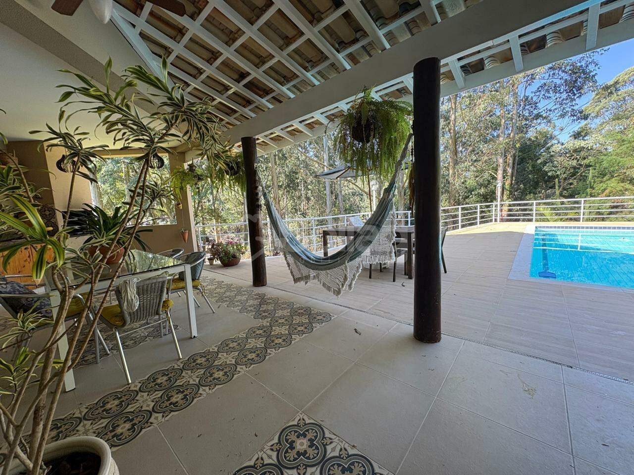 Casa em condomínio à venda no Condomínio Vale da Santa Fé: