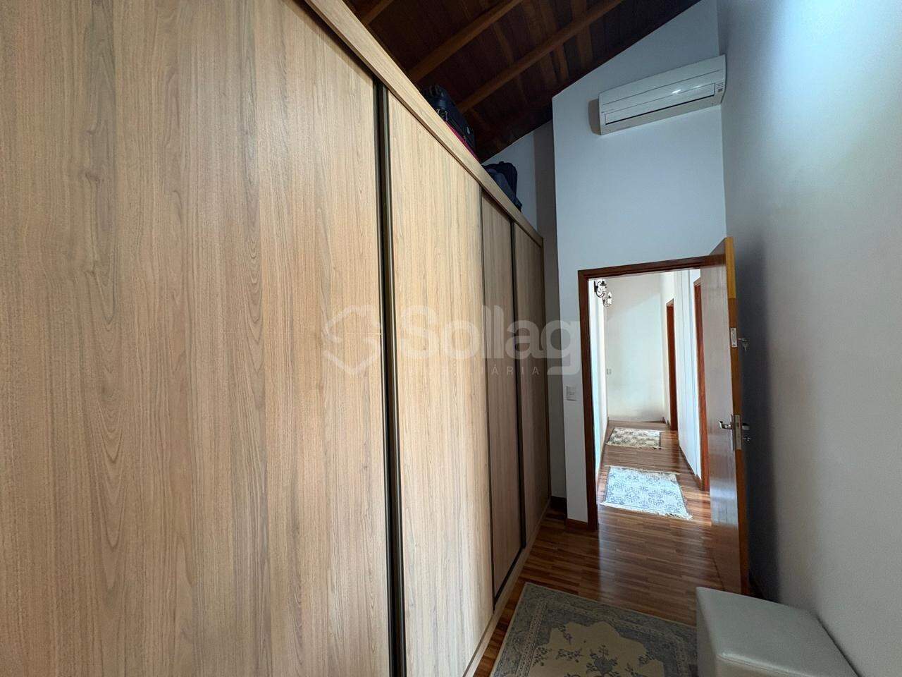 Casa em condomínio à venda no Condomínio Vale da Santa Fé: