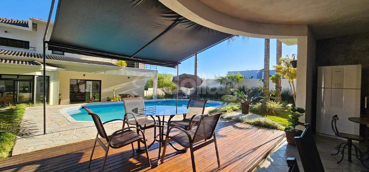 Casa em condomínio à venda no Condomínio Jardim Europa: