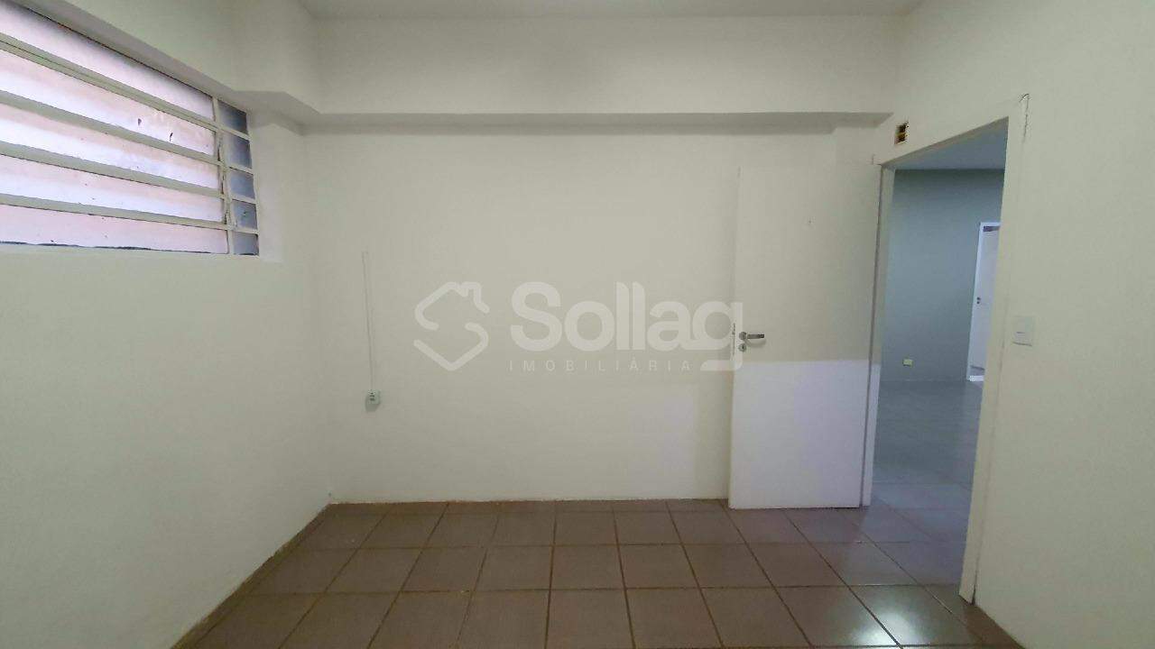Sala para aluguel no Santa Rosa: 