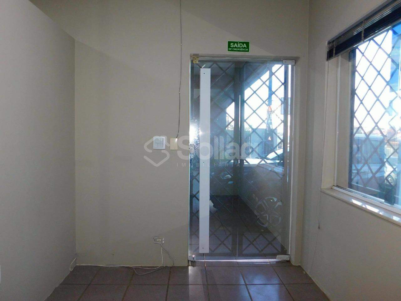 Sala para aluguel no Santa Rosa: