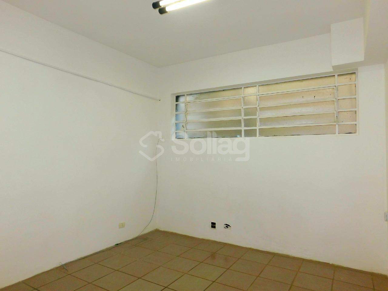 Sala para aluguel no Santa Rosa: 