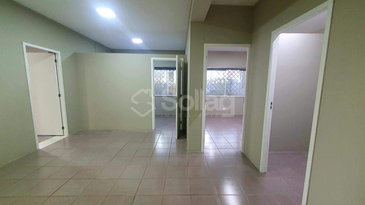 Sala para aluguel no Santa Rosa: 
