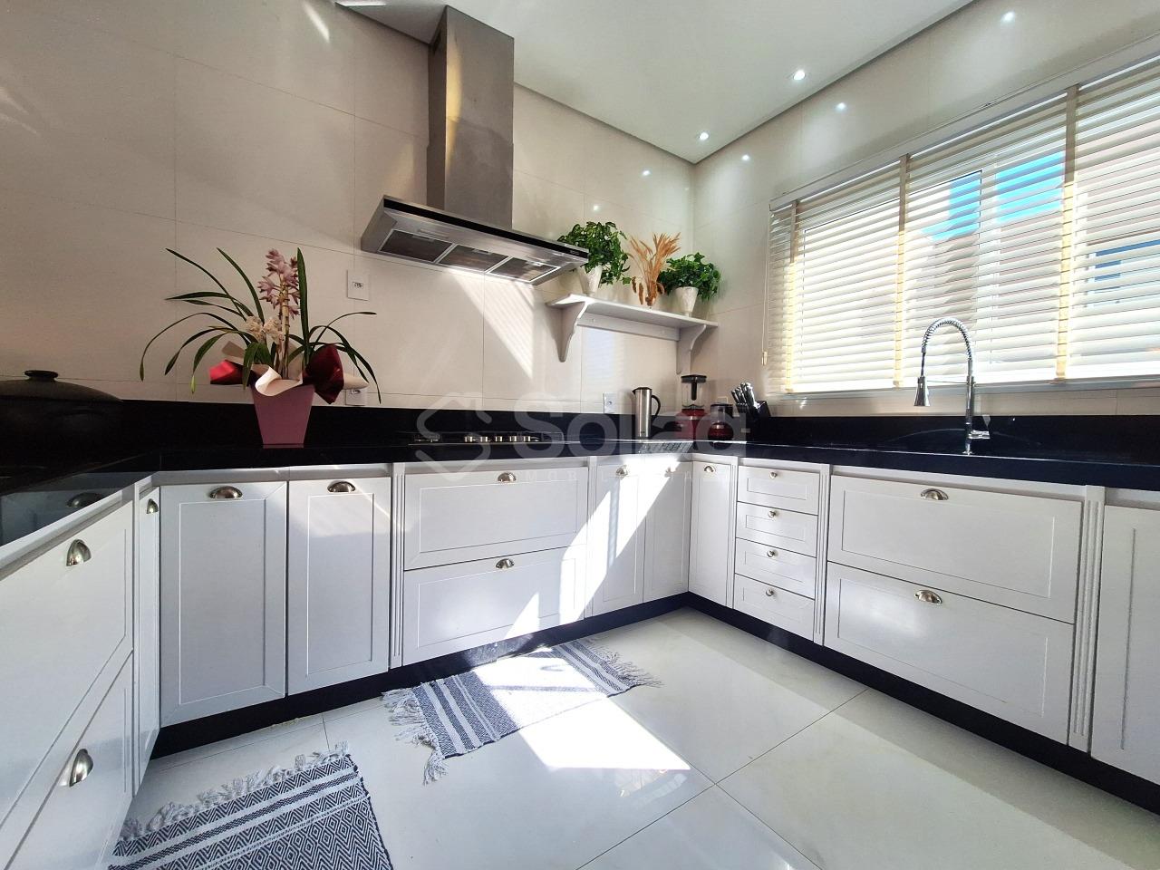 Casa em condomínio para aluguel no Condomínio Reserva Santa Isabel I: 