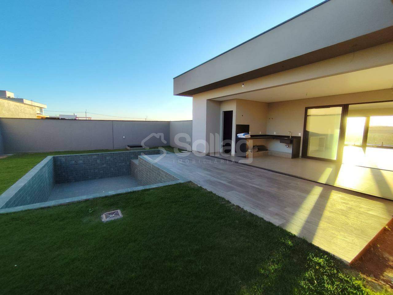 Casa em condomínio à venda no Condomínio Santa Isabel Ii: 
