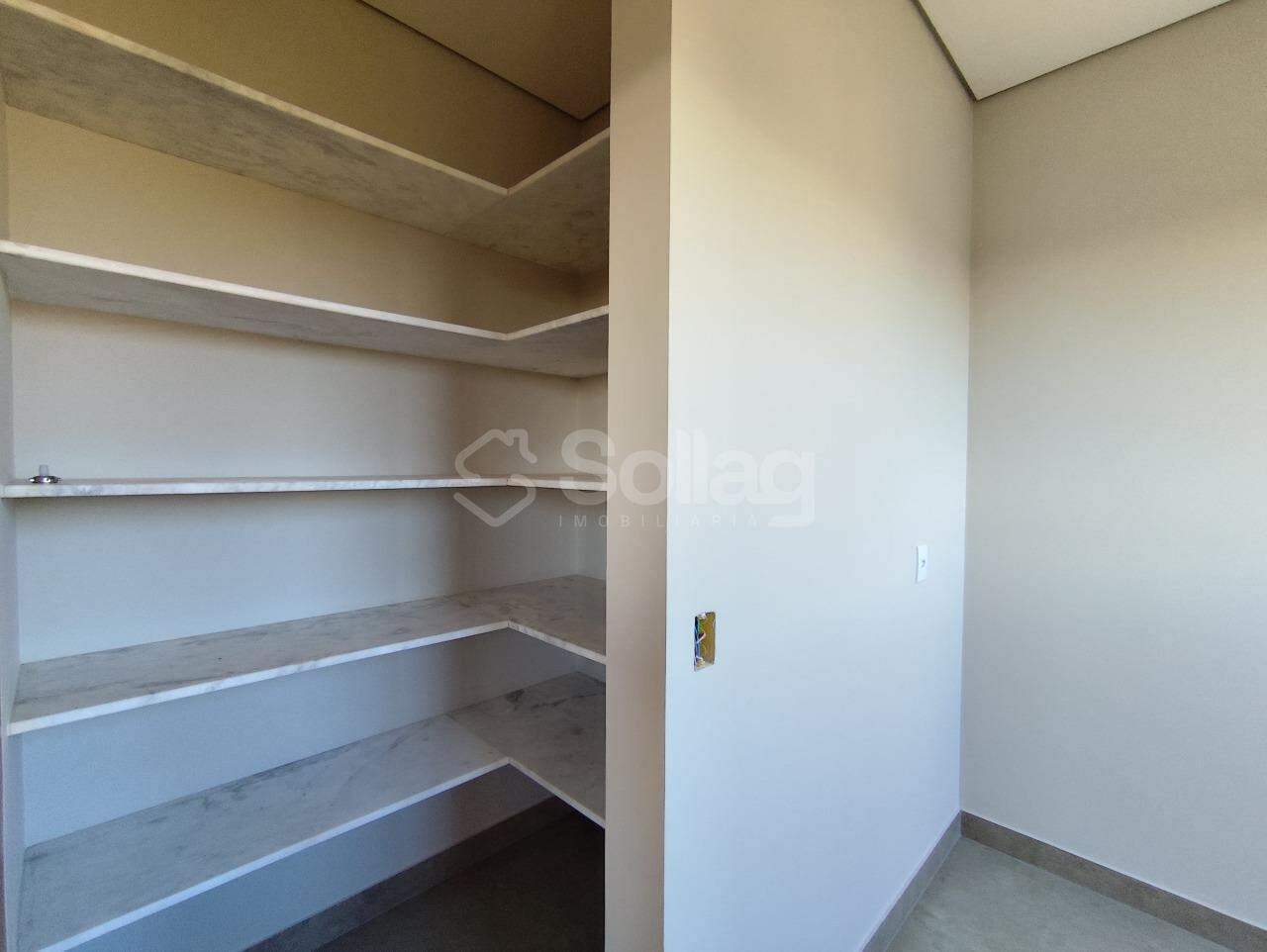 Casa em condomínio à venda no Condomínio Santa Isabel Ii: