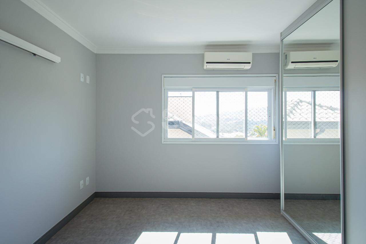 Casa em condomínio à venda no Condomínio Recanto dos Paturis: