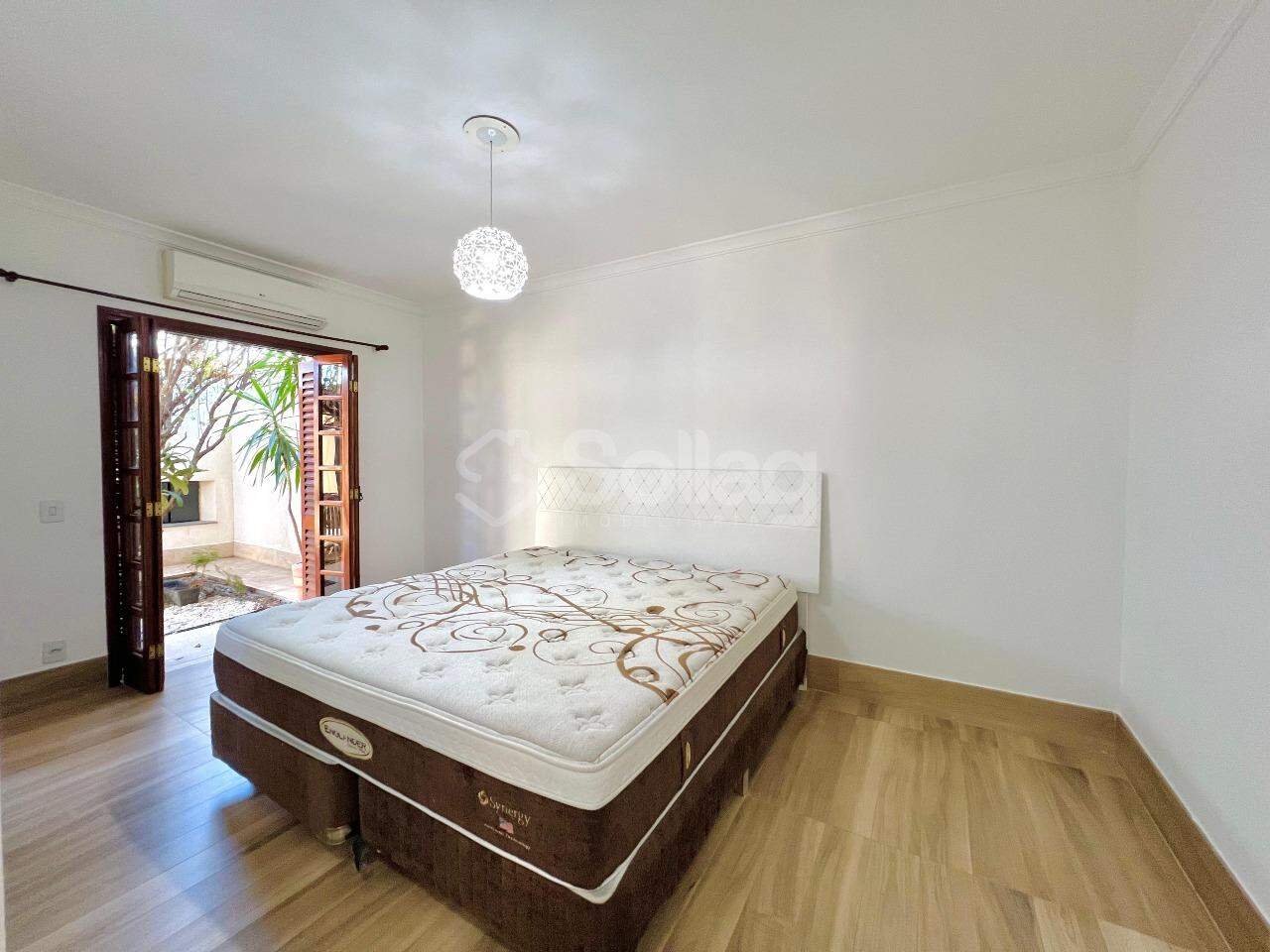 Casa à venda no Bosque: 