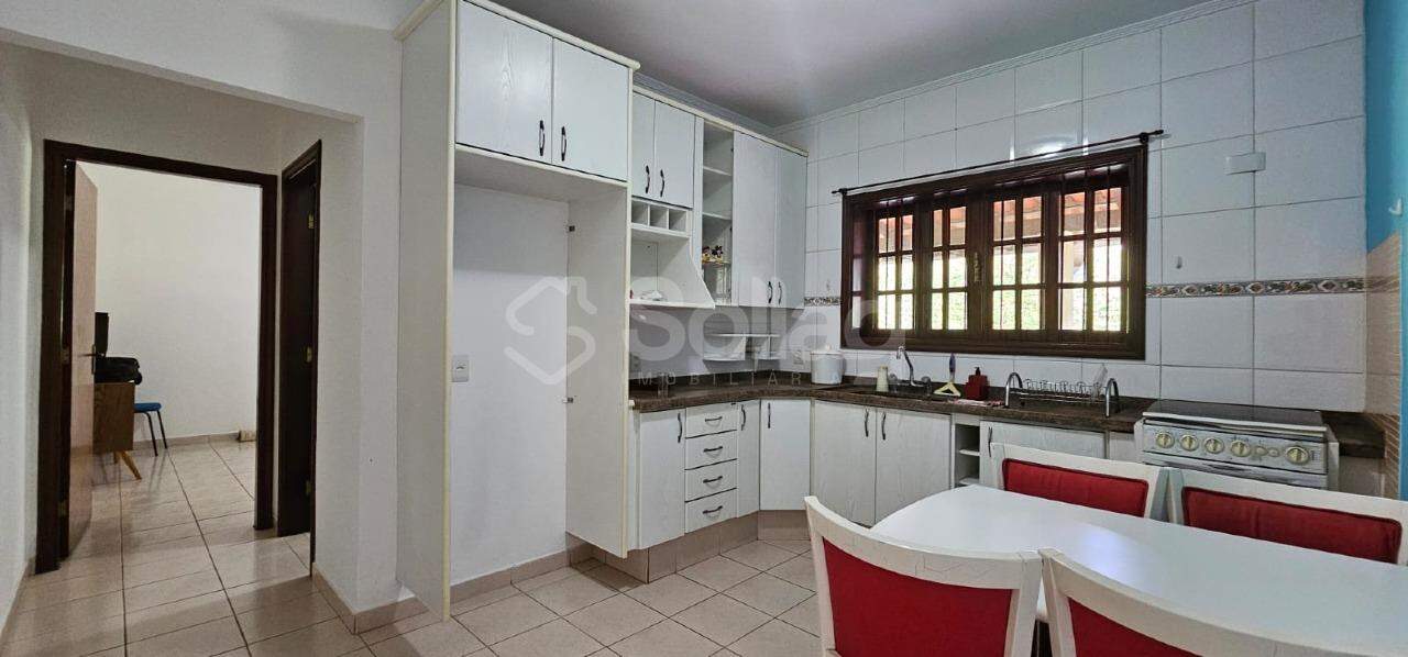 Casa em condomínio à venda no Condomínio Recanto Florido: 
