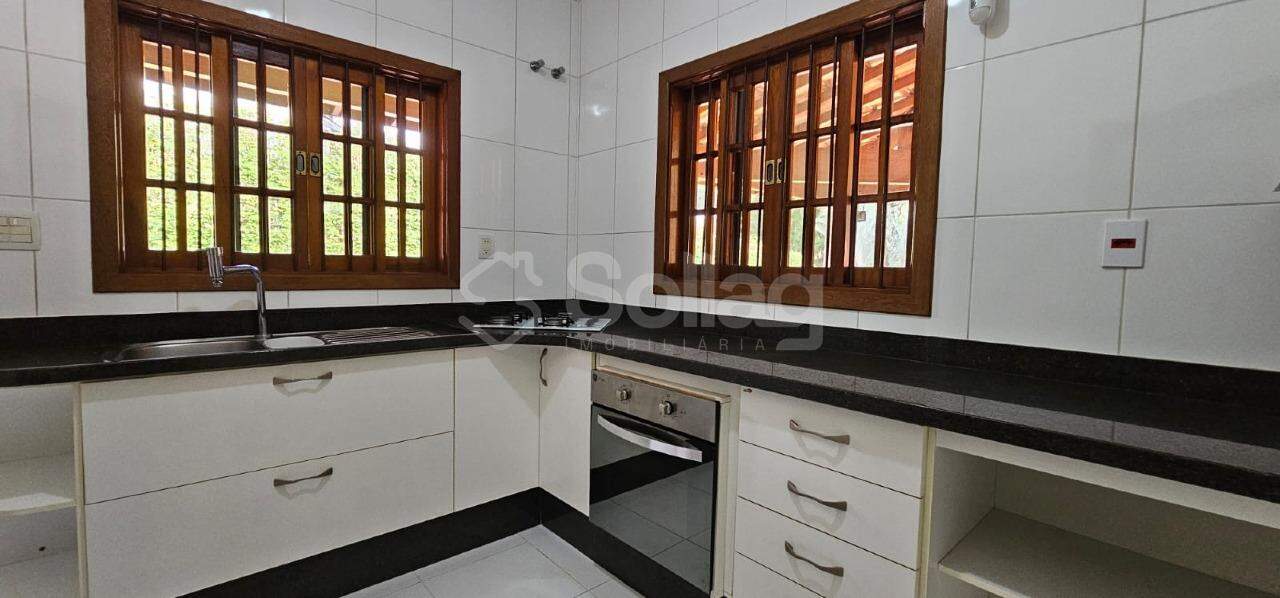 Casa em condomínio à venda no Condomínio Recanto Florido: 
