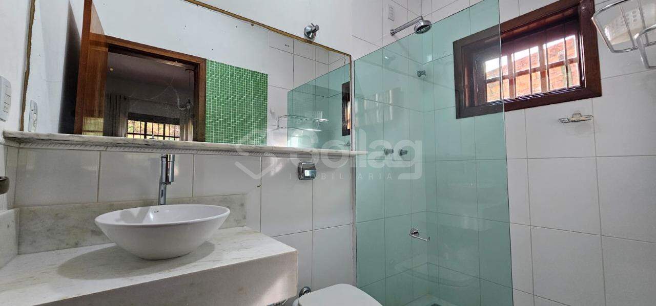 Casa em condomínio à venda no Condomínio Recanto Florido: 