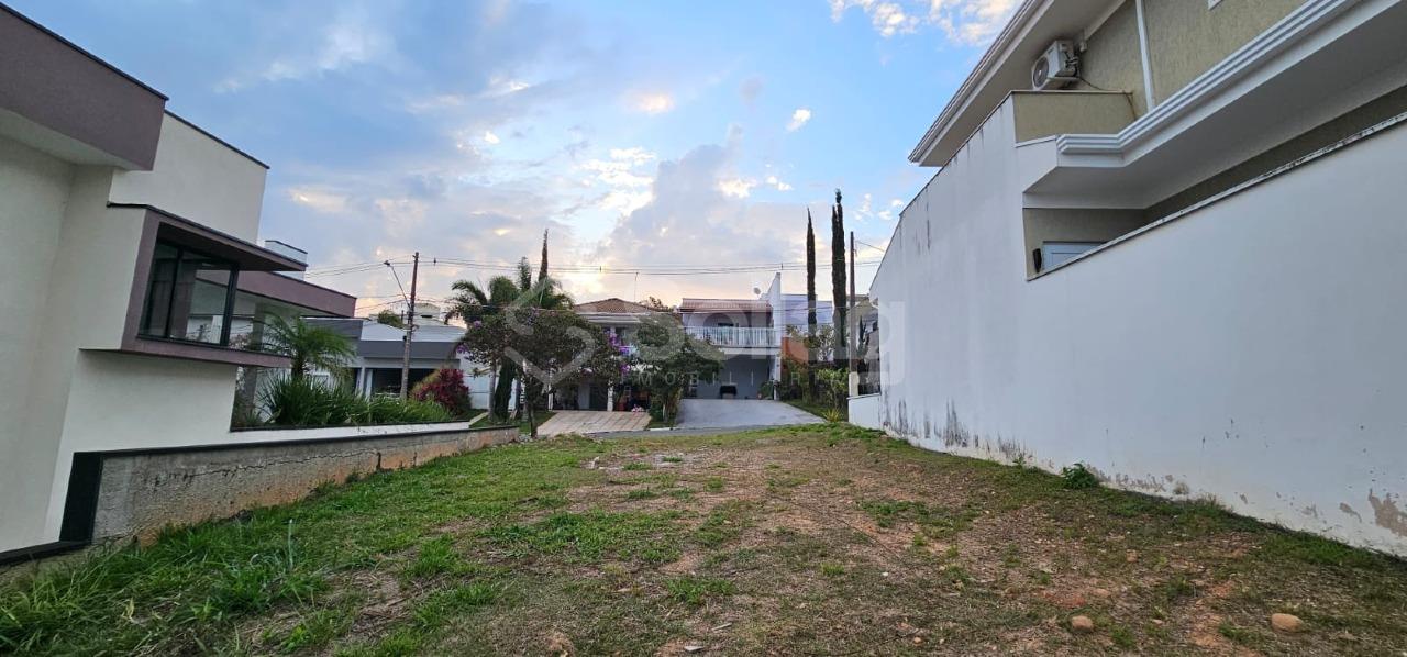 Terreno em condomínio à venda no Condomínio Bosque dos Cambarás: 