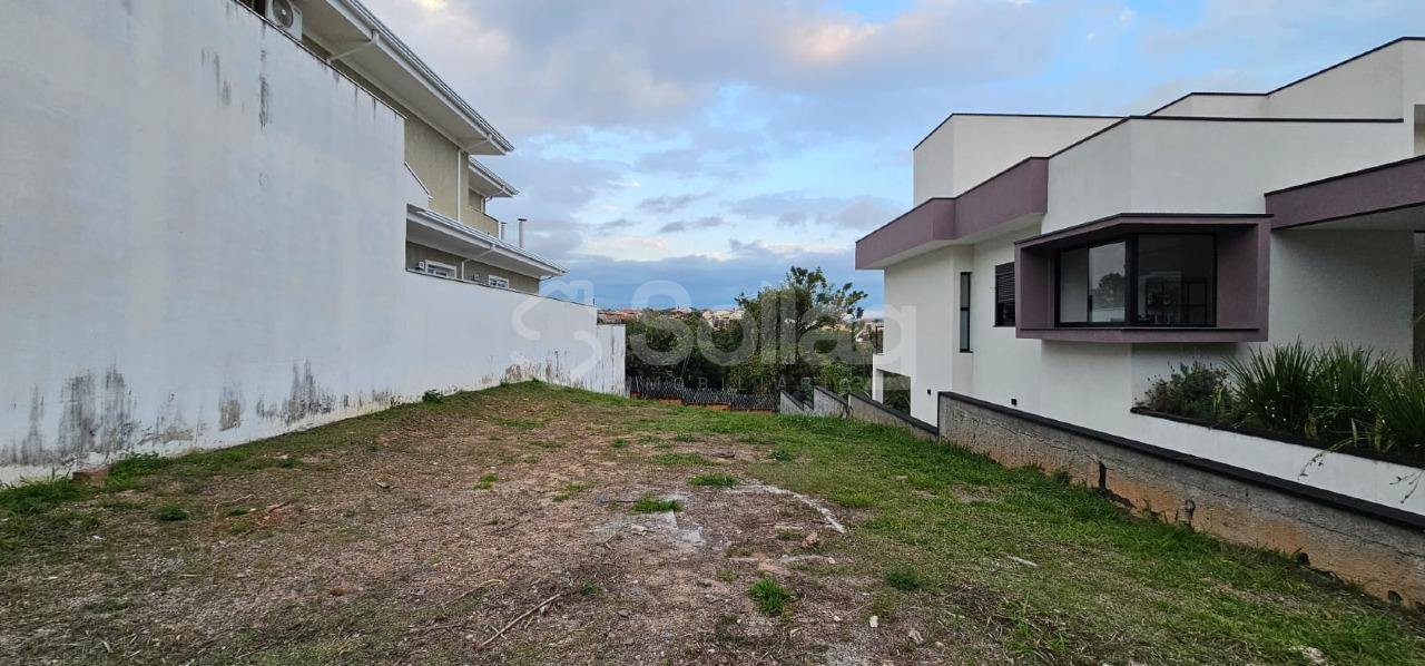 Terreno em condomínio à venda no Condomínio Bosque dos Cambarás: 