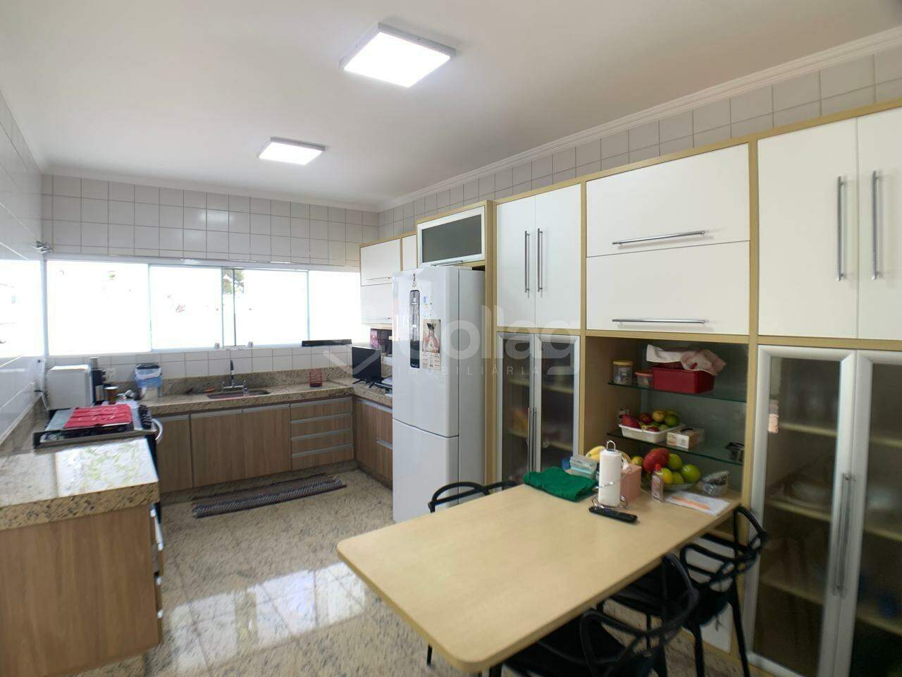 Casa em condomínio à venda no Marambaia: