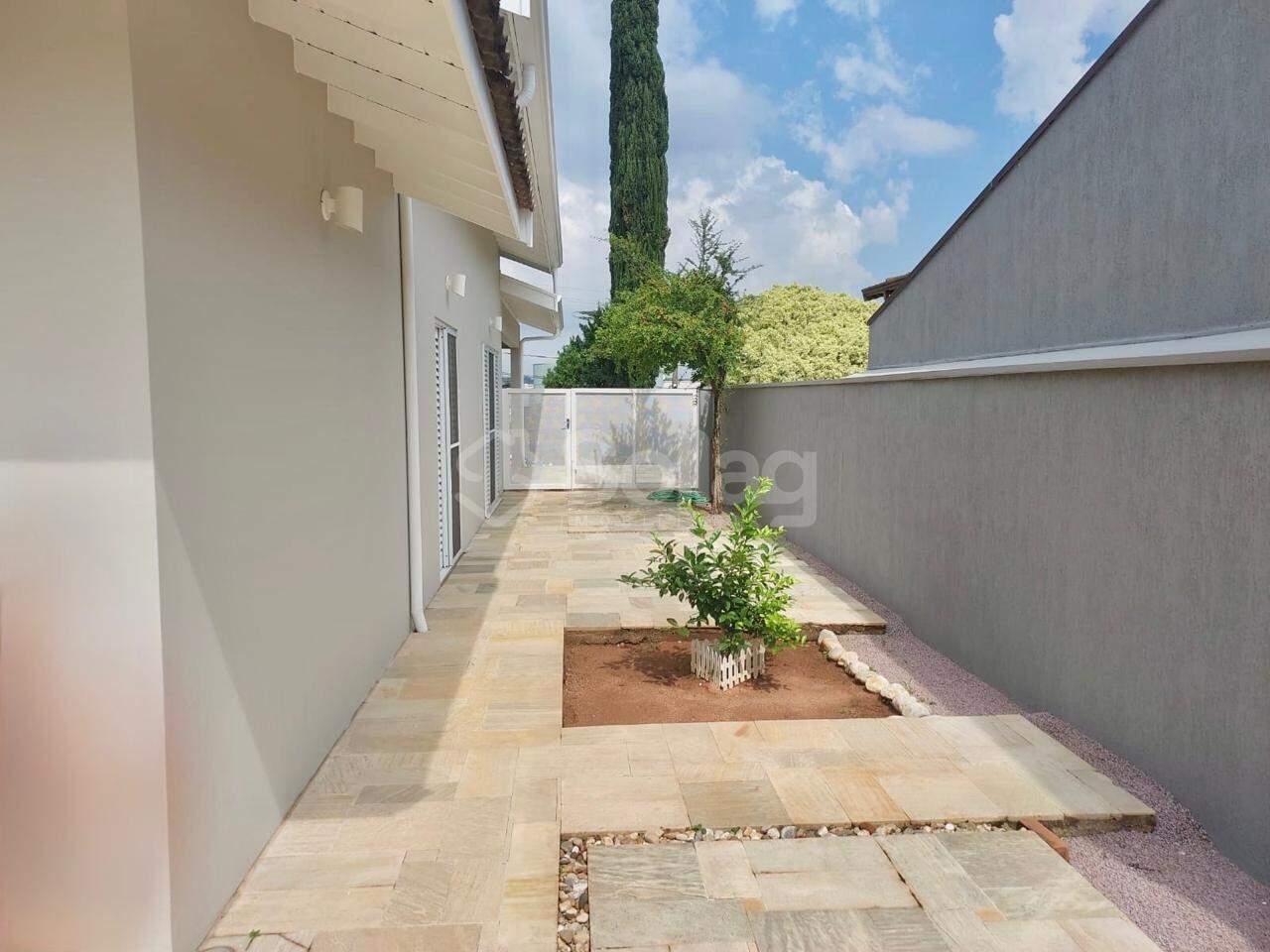 Casa em condomínio à venda no Marambaia: