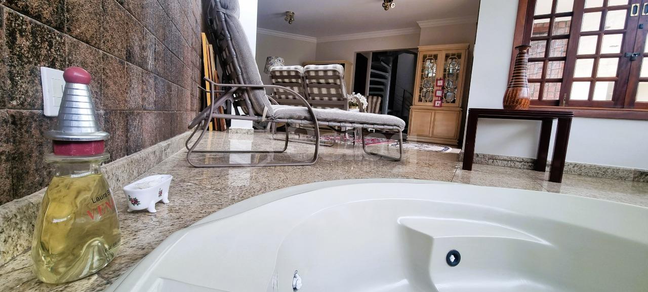 Casa em condomínio à venda no Condomínio Estância Marambaia: 