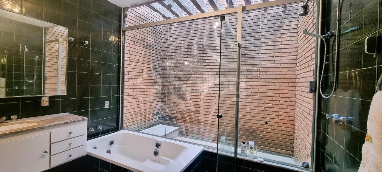 Casa em condomínio à venda no Condomínio Estância Marambaia: 