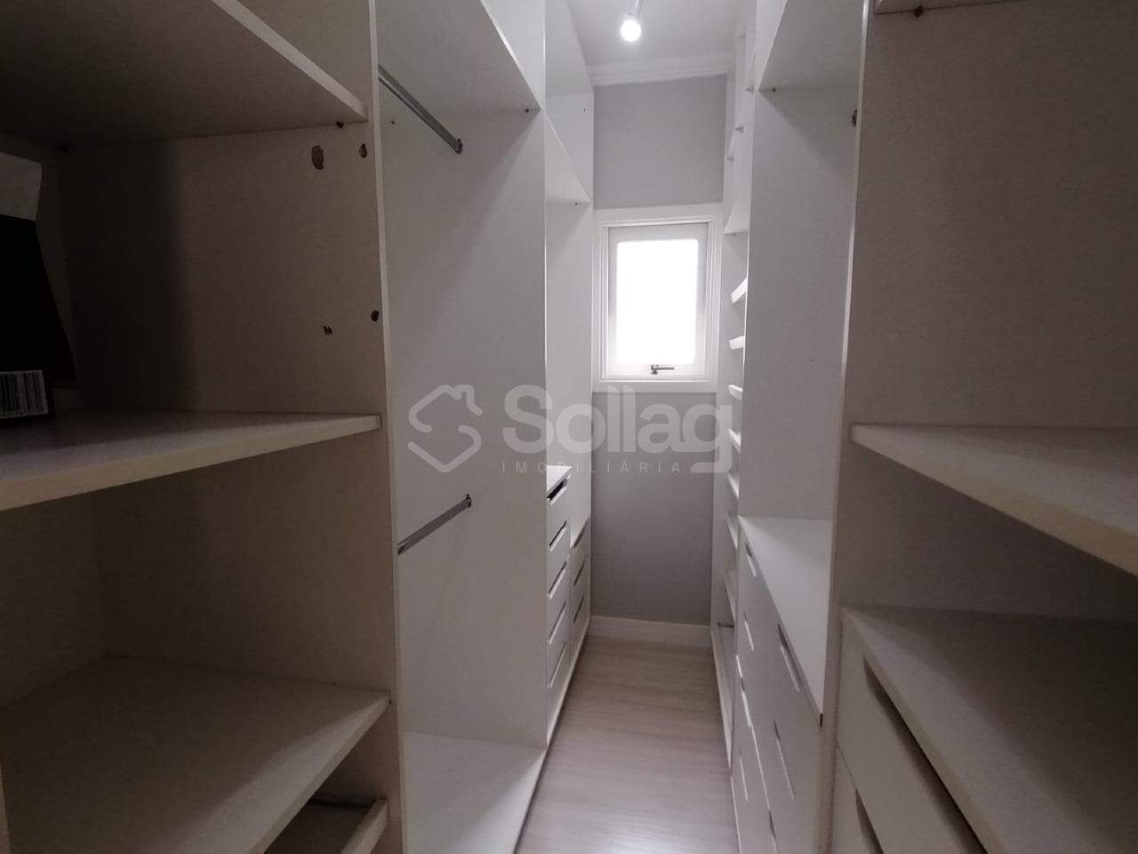 Casa em condomínio para aluguel no Condomínio Recanto dos Paturis:
