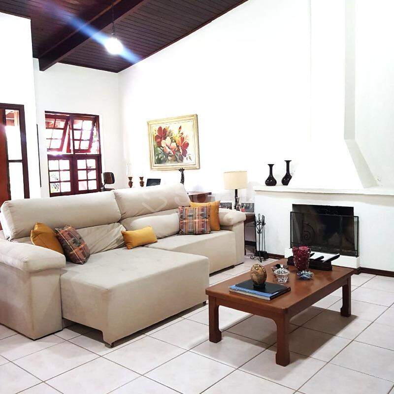 Casa para aluguel no Pinheirinho: 