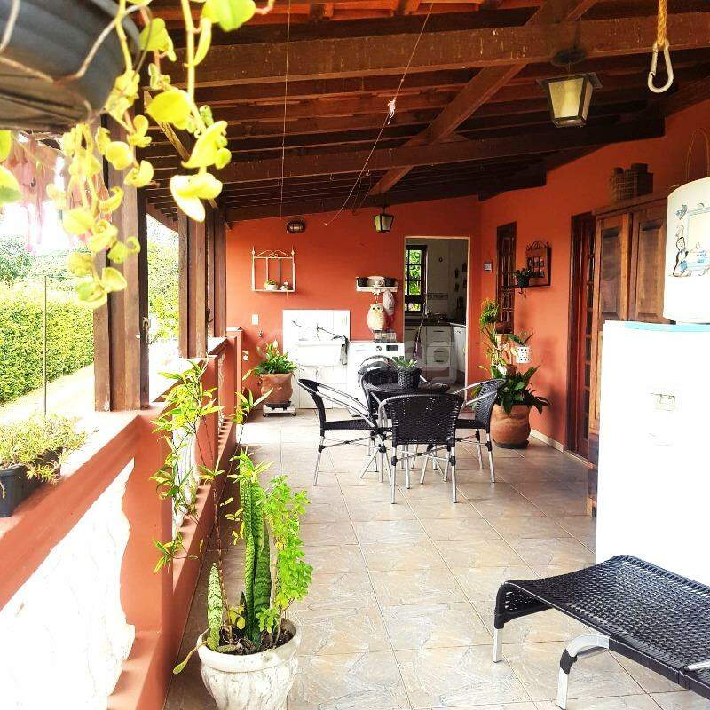 Casa para aluguel no Pinheirinho: 