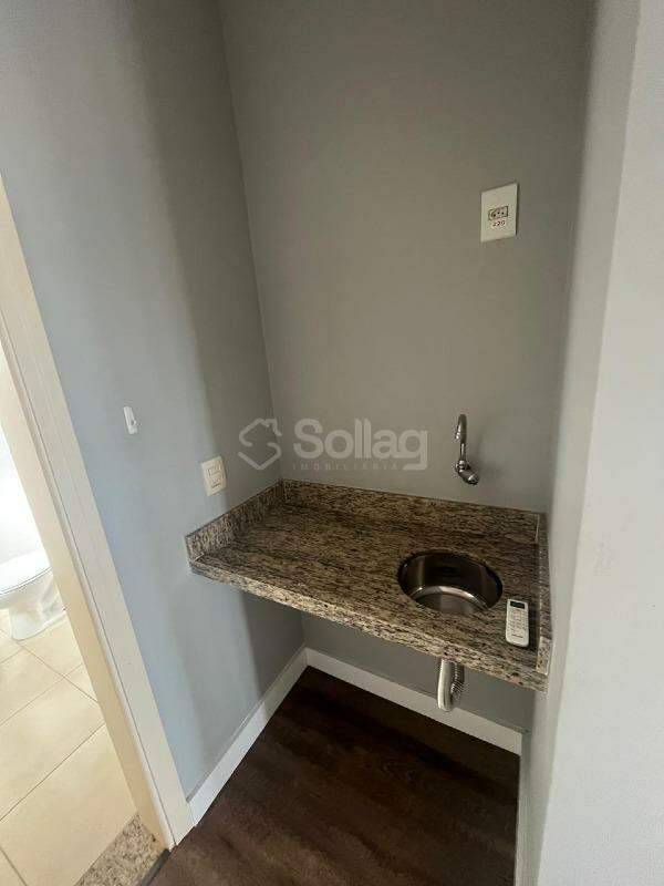 Sala para aluguel no Santa Rosa: 