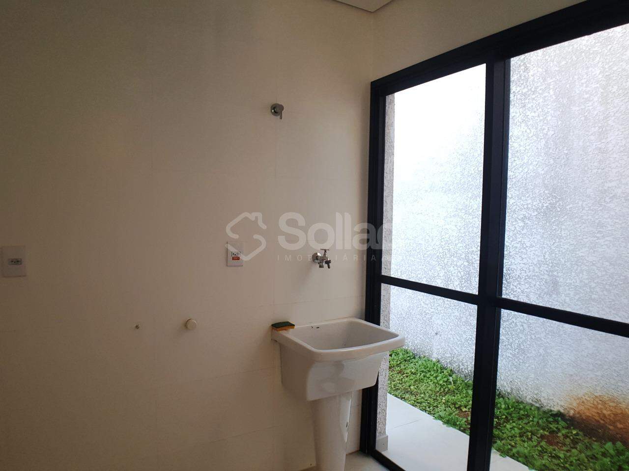 Casa em condomínio à venda no Chácaras Silvania: