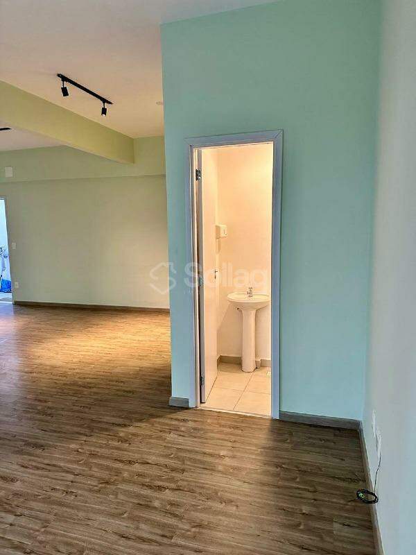 Sala à venda no Centro: 