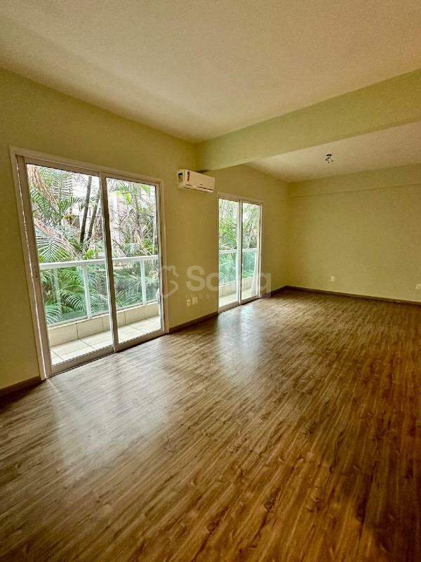 Sala à venda no Centro: 